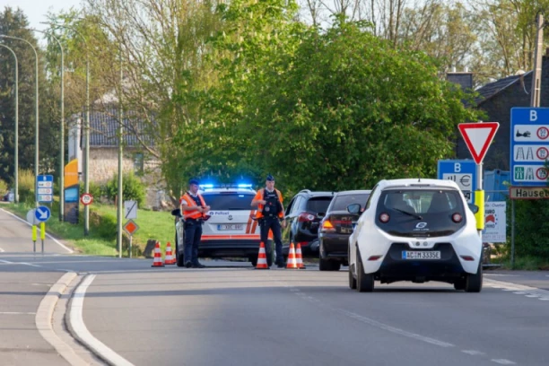 DOJAVA O BOMBI U VERSKOM OBJEKTU: Centar grada blokiran, vozači upali u NESNOSNE GUŽVE! Policija i specijalci na licu mesta