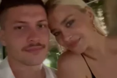 NAJLEPŠIH PET GODINA LJUBAVI! Evo gde Sofija i Luka proslavljaju svoju godišnjicu braka (FOTO)