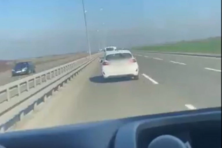 BAHATI VOZAČI NAPRAVILI HAOS! Brza vožnja na obilaznici u Borči IZAZVALA BES KOD GRAĐANA (VIDEO)