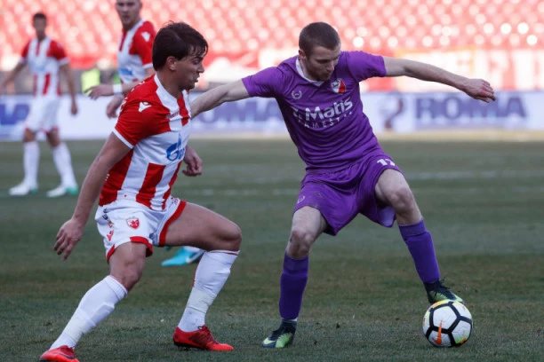 ISKUSNI DEFANZIVAC JE STIGAO: Vicešampion jača poslednju liniju tima - TITULA je na dohvat ruke!