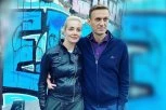 DA SRCE PREPUKNE OD TUGE: Supruga Julija se potresnom slikom oprostila od Navaljnog! (FOTO)