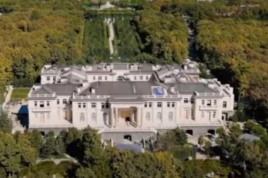 POKOJNI NAVALJNI SNIMIO FILM O PUTINOVOJ LUKSUZNOJ PALATI NA CRNOM MORU! Ovo je najveći skandal u Rusiji!