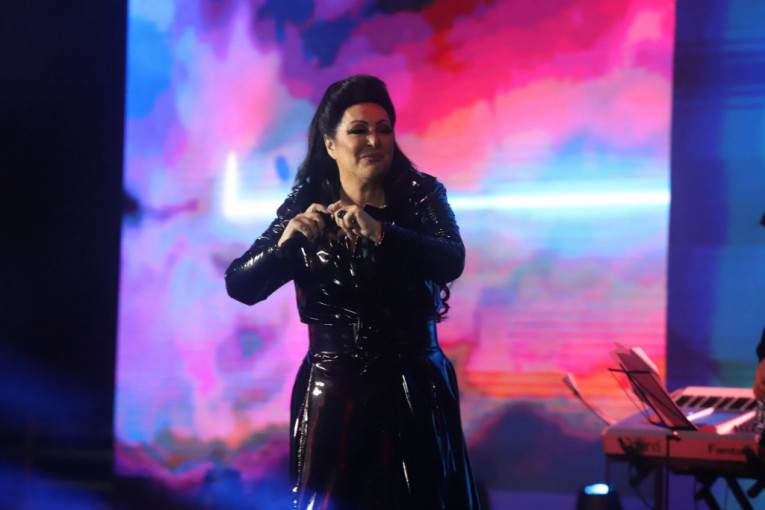 Dragana Mirković koncert u Areni prvo veče