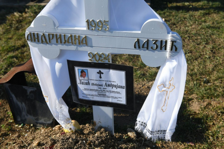 Grob Andrijane Lazić