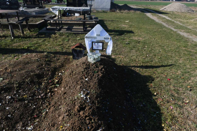 Grob Andrijane Lazić