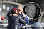 POTRESNI ZAGRLJAJ SNAJE I ZAOVE: Goca Šaulić i Šabanova sestra se SLOMILE na pevačevom pomenu! (FOTO)