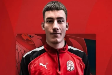 SA MALIH FUDBALSKIH TERENA NA VELIKU SCENU: Srpska kolonija u bugarskoj prestonici je uvećana - mladi defanzivac zadužio opremu velikana iz Sofije!