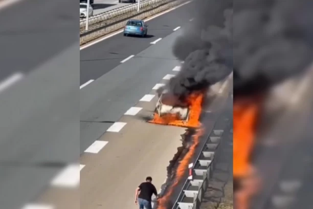 DRAMA KOD BEŠKE! Automobil zahvatila stravična buktinja, vozač se bori da je ugasi! (VIDEO)