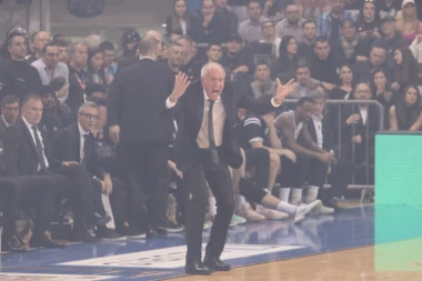 ŽELJKO OPLEO PO SUDIJAMA: Nisu dorasli da sude finale između Zvezde i Partizana! LAŽ je da sam ja državni projekat! (VIDEO)