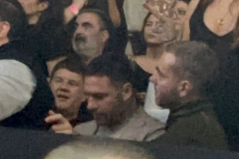 Duško Tošić na koncertu Dragane Mirković