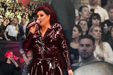 ŠOK PAPARACO! Duško Tošić na koncertu Dragane Mirković - Evo sa kim je bio u DRUŠTVU! (VIDEO)