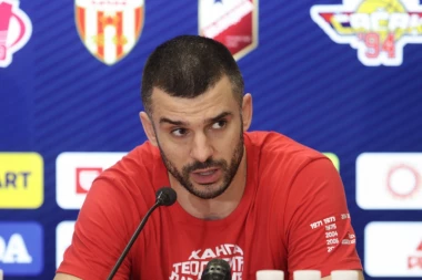 GODINE SU SAMO BROJ: LeBranko podebljao rekord Crvene zvezde i izdominirao na konferenciji za medije!