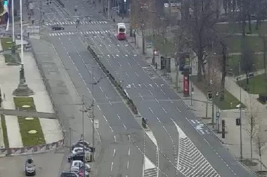 MIRNO NEDELJNO JUTRO! Ulice u Beogradu prazne, saobraćaj prohodan!