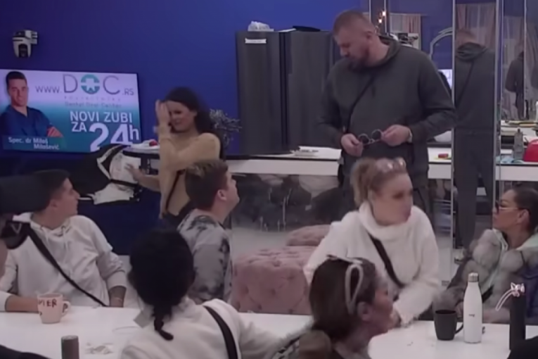 Jovana Cvijanović i Janjuš se poljubili