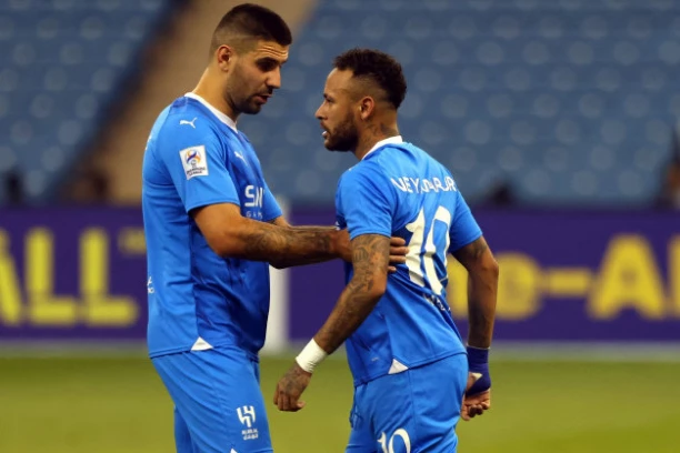 MITROVIĆ JE ZA SVE KRIV! Ceo stadion prozivao Ronalda, NEJMAR SE SMEJAO (VIDEO)