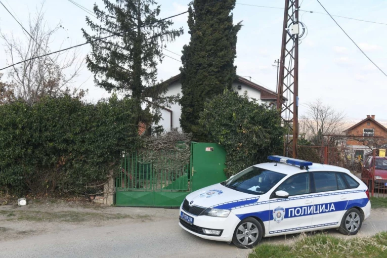 UŠAO U KUĆU, PA PREKLAO DRAGANU, A TAŠTU ČEKAO PORED LEŠA! Komšije neme nakon zločina kod Beočina! (FOTO, VIDEO)