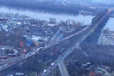 IZBEGAVAJTE PANČEVAC! Kolaps na mostu zbog sudara tri vozila