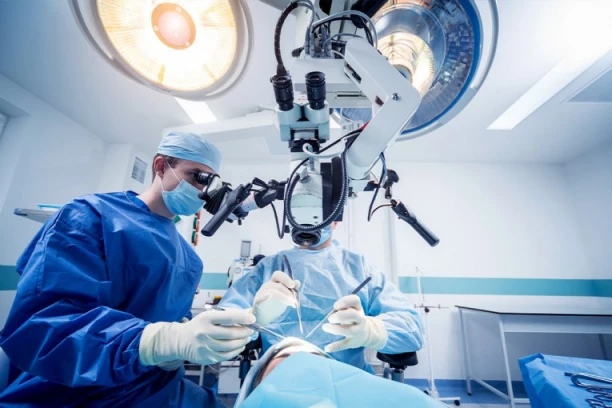 REVOLUCIJA U MEDICINI, SJAJNE VESTI IZ BELGIJE: Tinejdžer POBEDIO jedan od najsmrtonosnijih oblika TUMORA MOZGA!