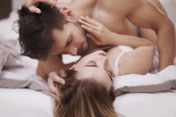 OVO SU POZE U INTIMNIM ODNOSIMA KOJIH SE LJUDI PLAŠE: Da li ste ih vi probali?