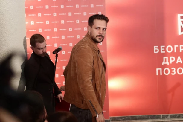BIKOVIĆ "POBESNEO" NA DODELI NAGRADA U BDP: Najavili ga kao glumca SREDNJE GENERACIJE, a onda je usledio ŠOK!