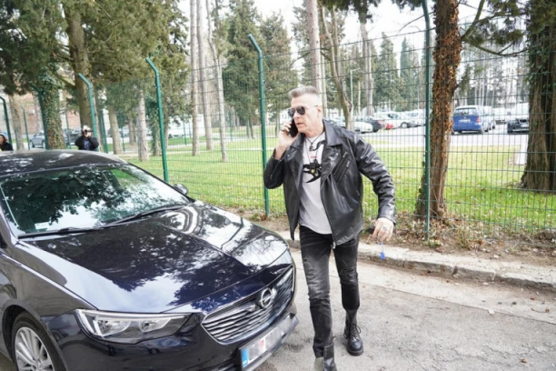 ĐORĐE DAVID SE VRATIO NA MESTO ZLOČINA! Pojavile se PRVE FOTKE rokera, evo u kakvom je stanju!