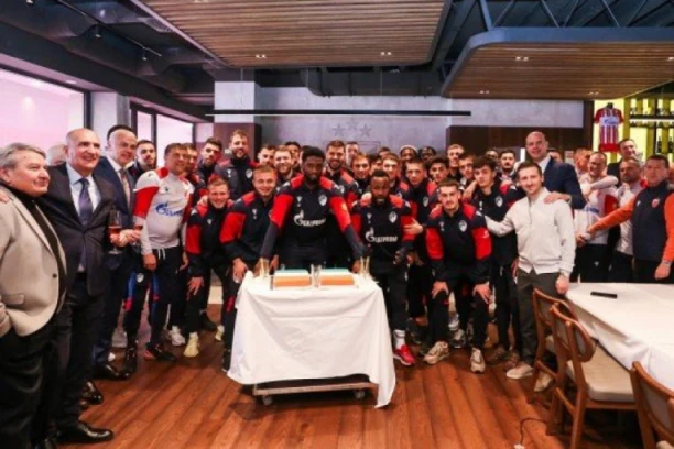TAKO TO RADE VELIKI KLUBOVI! Zvezda organizovala KOKTEL za svog šampiona!