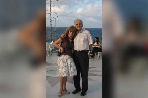 SPOMENIK OD BELOG MERMERA I U SRCU UKLESANO BATA I LULA: Legendarni glumac počivaće pored svoje najveće ljubavi!
