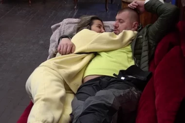 ŠOK! Otkriveno da li su ZVEZDE naklonjene Aneli i Janjušu i da li se on VRAĆA bivšoj supruzi!