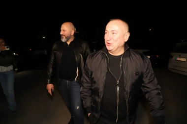 ĐANI SPREMAN DA NAPRAVI RUSVAJ! Folker među prvima stigao kod Slobe na svadbu! Evo šta je rekao pred veselje! (FOTO)