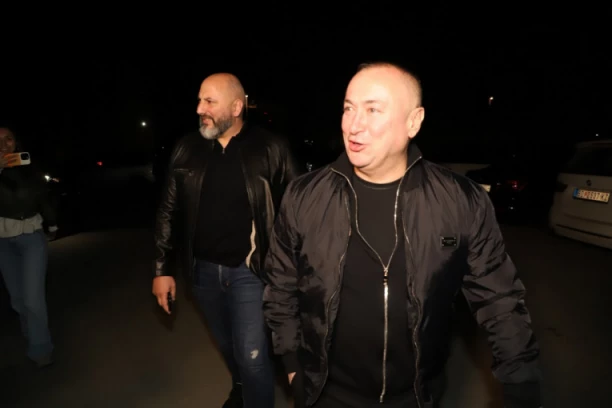 ĐANI SPREMAN DA NAPRAVI RUSVAJ! Folker među prvima stigao kod Slobe na svadbu! Evo šta je rekao pred veselje! (FOTO)