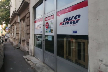 "AKS EKSPRES" SPOR KAO PUŽ! "ZBOG OVE FIRME MI PROPAO ROĐENDANSKI POKLON": Gorko iskustvo potrošača s kurirskom službom koja izigrava poverenje klijenata