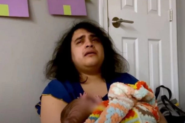 TRANSRODNI MUŠKARACI POKUŠALI DA PODOJE BEBU IAKO ZNAJU DA NEMAJU MLEKA: Kada se desilo OVO, tek onda su ljudi ostali ZGROŽENI (VIDEO)