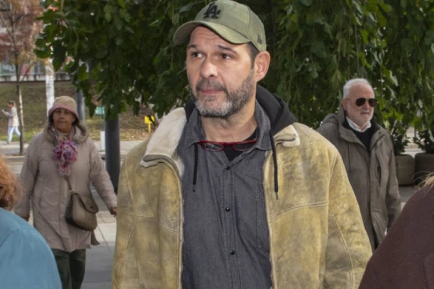 OVO SU SIMPTOMI HEPATITISA OD KOGA BOLUJE KUBURA: Glumac se zarazio u školi, evo kako se godinama lečio (FOTO)