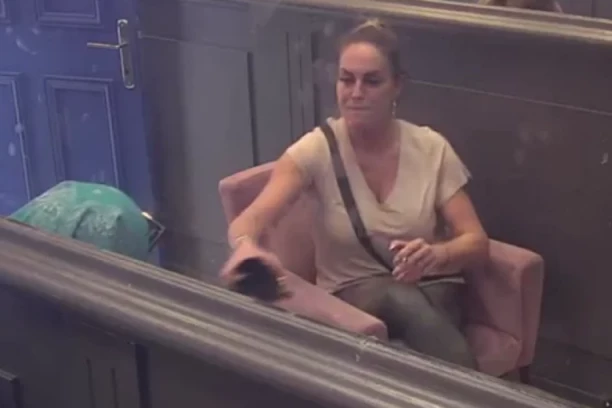 KAČAVENDA DIVLJA PO ELITI: Unakazila Samira Ramovića, pred svima ga ISPOLIVALA i najstrašnije izvređala!