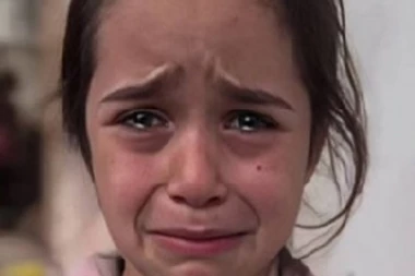 "NEDOSTAJE MI HLEB": Snimak uplakane devojčice iz Gaze SLOMIO CEO SVET (VIDEO)
