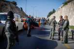 U JERUSALIMU VRVI OD SPECIJALACA: Napadači pucali u vreme saobraćajnog špica, prvi snimci sa lica mesta - IMA MRTVIH! (FOTO/VIDEO)