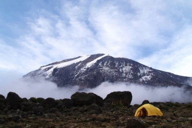 ENGLEZ USPEO ŠTO NIKO NIJE PRE NJEGA: Ben odlučio da se popne i siđe s KILIMANDŽARA na jedinstven način, a ovo je bio RAZLOG njegove misije!