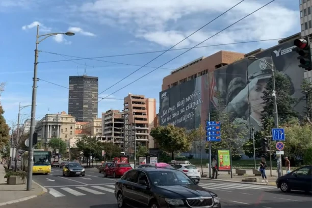 SRBI GDE GOD DA SE POJAVE - BUDU SENZACIJA!  Stranac se požalio: Imao sam cimerku SRPKINJU, stalno me terala da radim OVO...