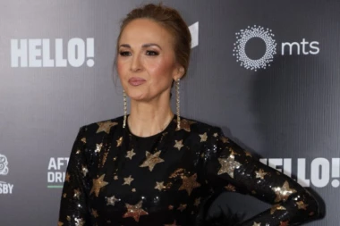 ALEKSANDRA RADOVIĆ POKAZALA PRAVO LICE: Na njenu objavu na mrežama reagovao je i otac Predrag Popović! (FOTO)