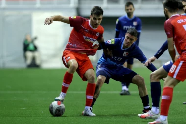 NIŠLIJE "UKOČILE" TRAKTORISTE! Radnički slavio na TEŠKOM gostovanju!