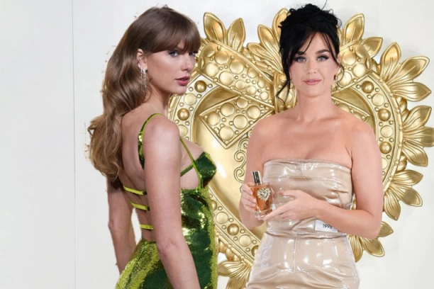 ZAVRŠEN HLADNI HOLIVUDSKI RAT: Palo pomirenje poznatih pevačica, ove slike danas su SRUŠILE INTERNET! (FOTO)