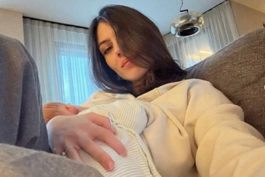 PRVE SLIKE BIKOVIĆEVE ŽENE SA SINOM: Mama i sin napravili "selfi", prizor dira pravo u srce (FOTO)