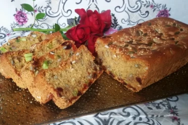 OVAJ HLEB ĆE VAS "IZUTI" KOLIKO JE UKUSAN, TOPI SE U USTIMA: Sladak ukus peciva sa URMAMA i ORASIMA će svi obožavati!