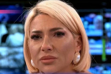 NEDA UKRADEN RASPLAKALA JOVANU JEREMIĆ: Voditeljka lila SUZE uživo u programu zbog POTRESNE PRIČE naše pevačice!
