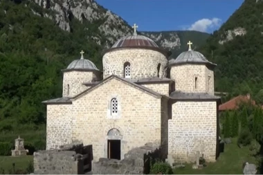 MANASTIR KOJI ČUVA NADGROBNE PLOČE STARIJE OD NEMANJIĆA! U Davidovici se nalaze kosti JUG BOGDANA, a evo kakve neispričane tajne krije ova srpska svetinja! (FOTO+VIDEO)