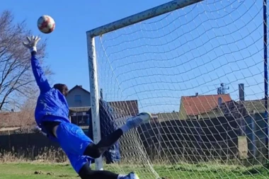 AKCENAT JE STAVLJEN NA MLADE SNAGE: Rukovodstvo kluba je donelo važnu odluku - većinu igračkog kadra čine fudbaleri iz grada i okoline! (FOTO GALERIJA)