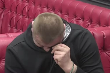 OTKRIVENO GDE JE JANJUŠ NAKON NAPUŠTANJA ELITE: Kamera zabaležila KLJUČNI TRENUTAK! (FOTO)