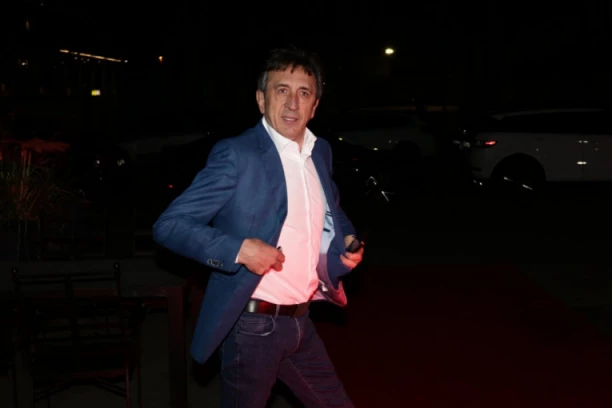 BEZ ŽIKE JAKŠIĆA U FINALU "NIKAD NIJE KASNO": Evo gde se nalazi!