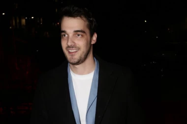 PONOSNI RODITELJI OTKRILI POL BEBE! Pobednik "Zvezda Granda" se RAZVEO I OPET OŽENIO - sada čeka treće dete!