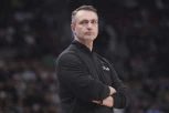DIRLJIVO U NBA LIGI: Darko Rajaković NE ZABORAVLJA Dejana Milojevića! Evo KAKO je odao počast Dekiju! (FOTO)